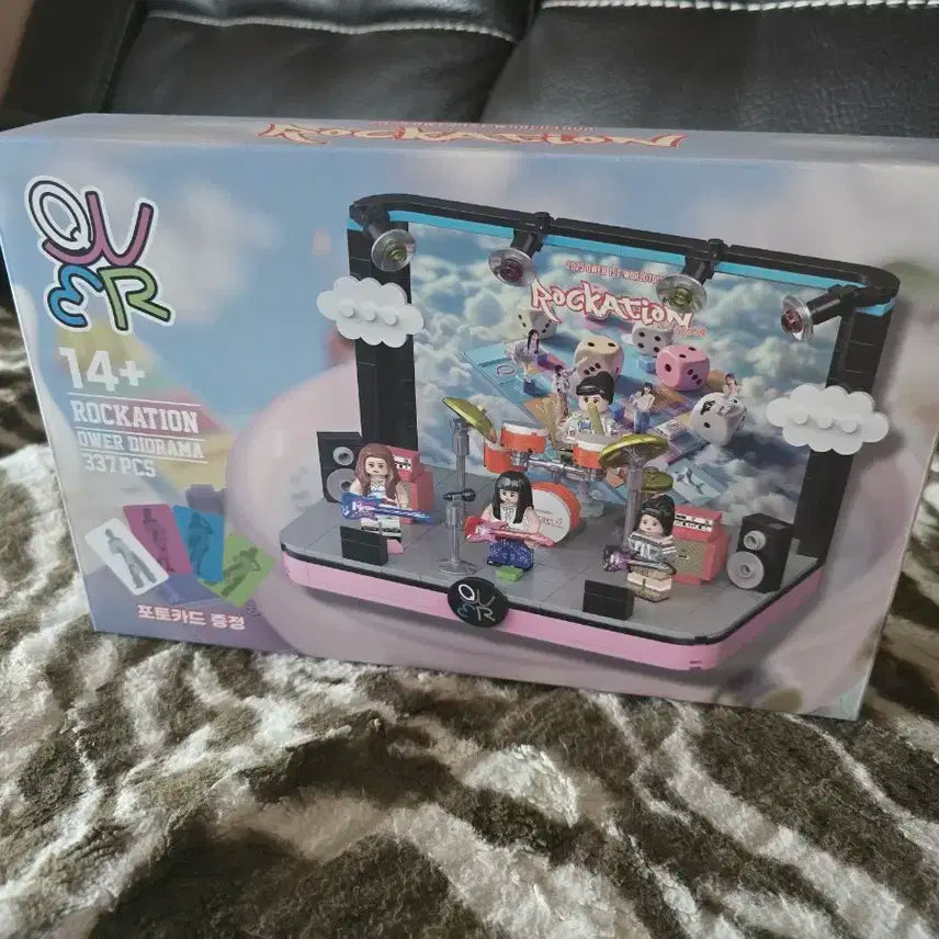 QWER 락케이션 디오라마 + 슬로건 미개봉 상품