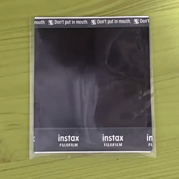 온앤오프 효진 싸인폴라로이드