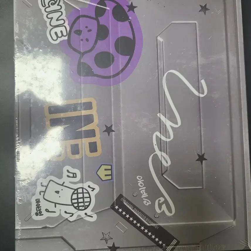 이세계아이돌 이세돌 아이네 미개봉 바인더 앨범 팝니다