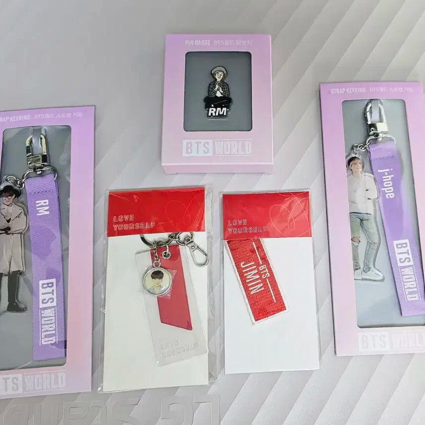 택배비 무료)방탄소년단 굿즈(13개)일괄양도