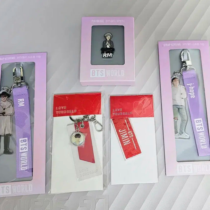 택배비 무료)방탄소년단 굿즈(13개)일괄양도