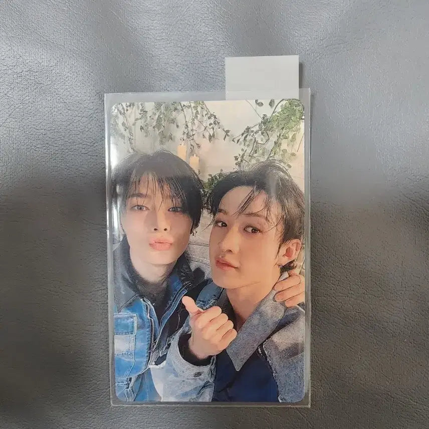 스크레이키즈 HOLLOW 맏막즈 포카 입니다.