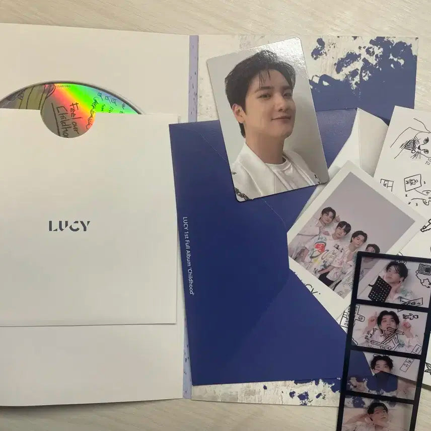 루시 childhood 앨범 [CD 포함, 상엽 4컷/광일 포카]