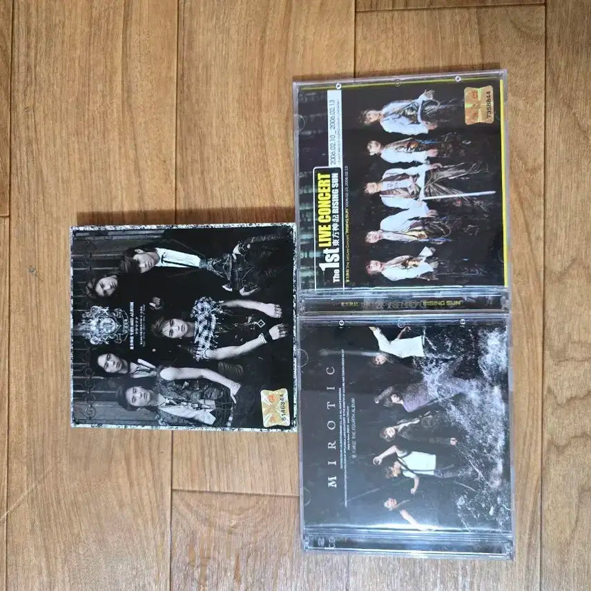 동방신기  앨범 판매합니다.