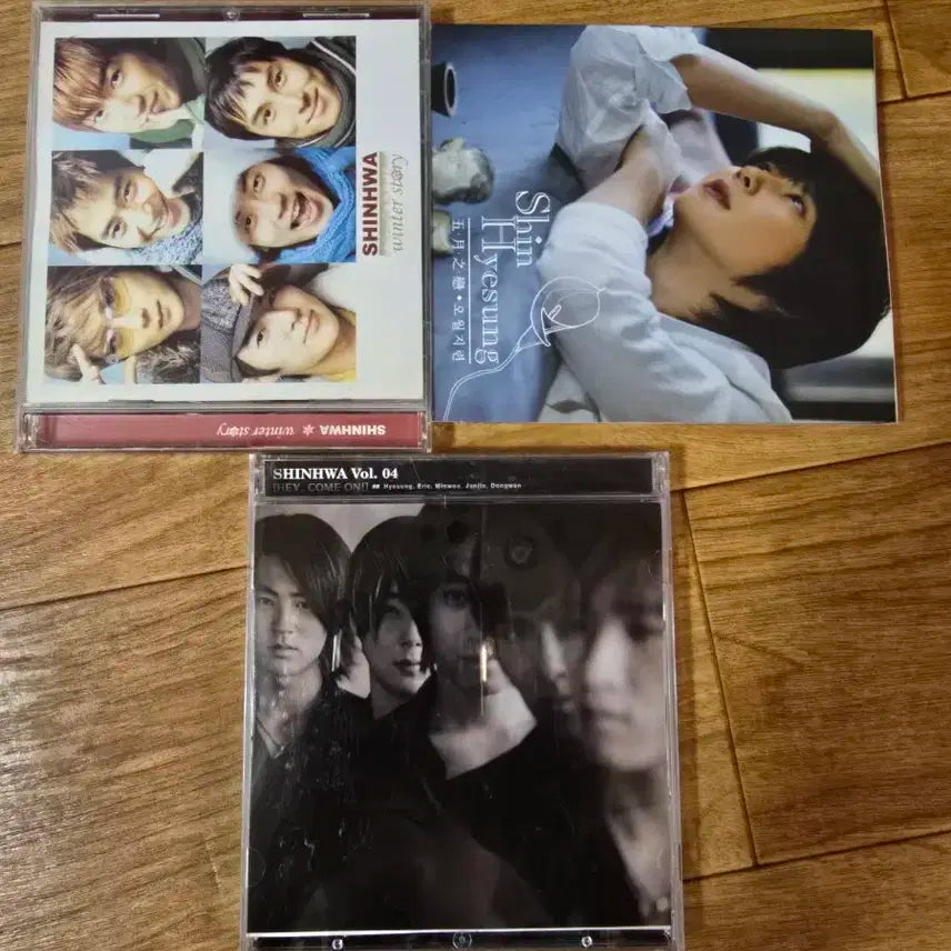 신화 앨범+신혜성 앨범 판매합니다.