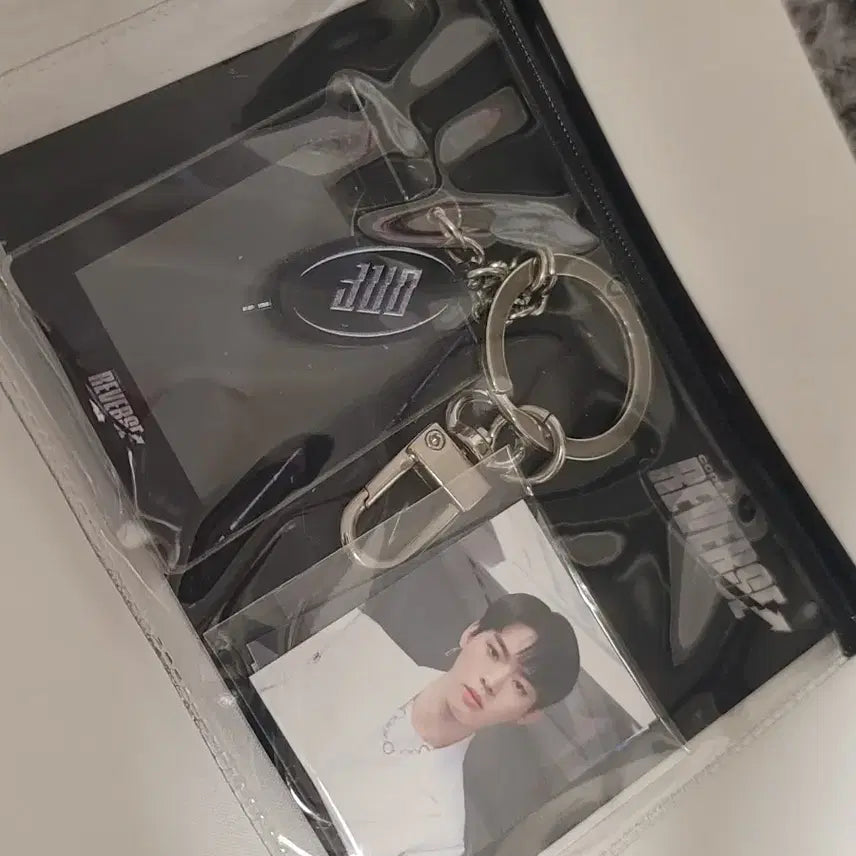 온앤오프 콘서트 md 아크릴 키링 판매