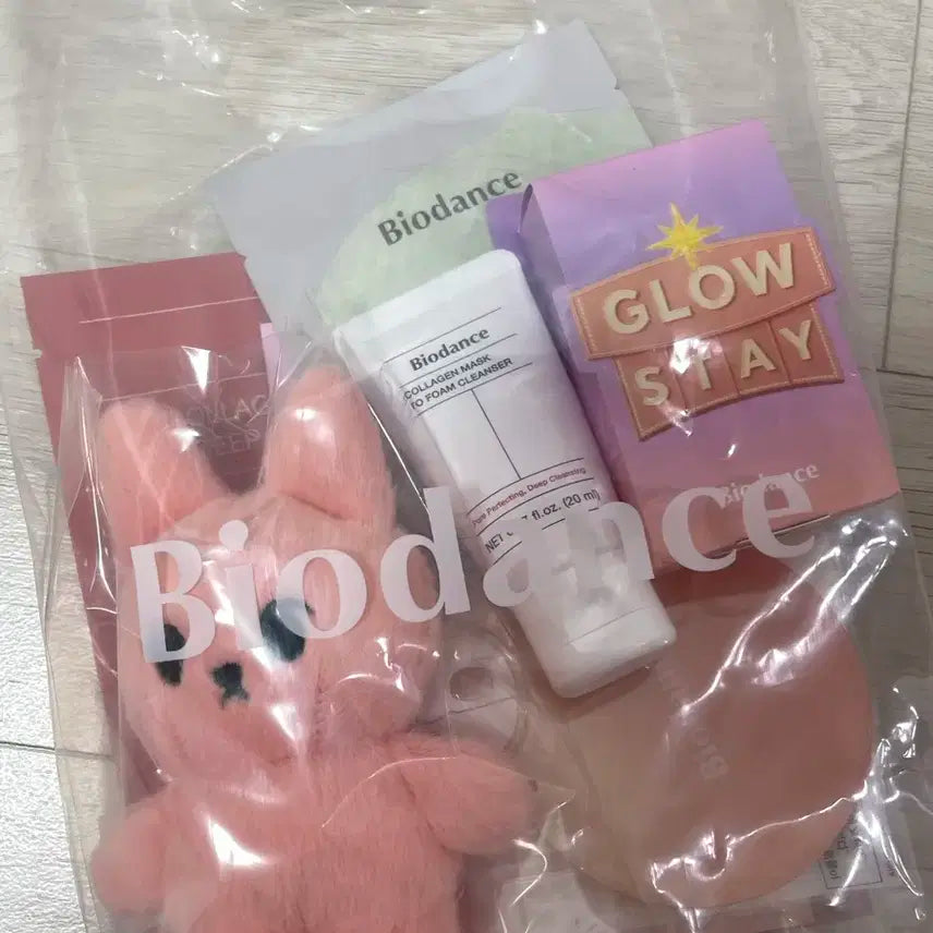 바이오던스 도영 팝업 굿즈 풀셋 핑크 토끼 인형