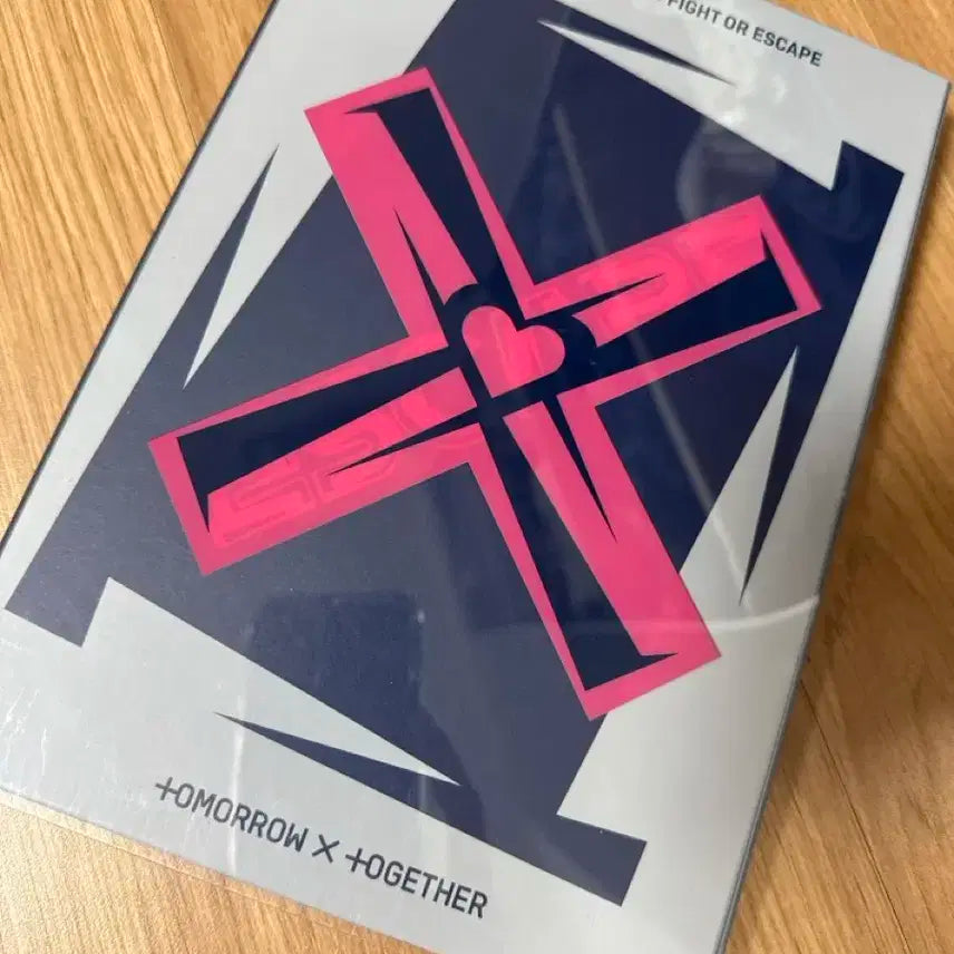 투모로우바이투게더 Fight Or Escape 앨범