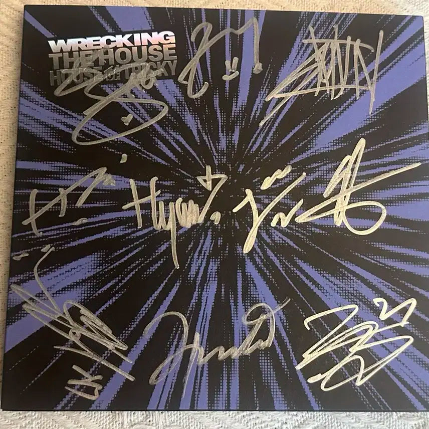 Xikers - HALLYUSUPERSTORE Xikers - HALLYUSUPERSTORE