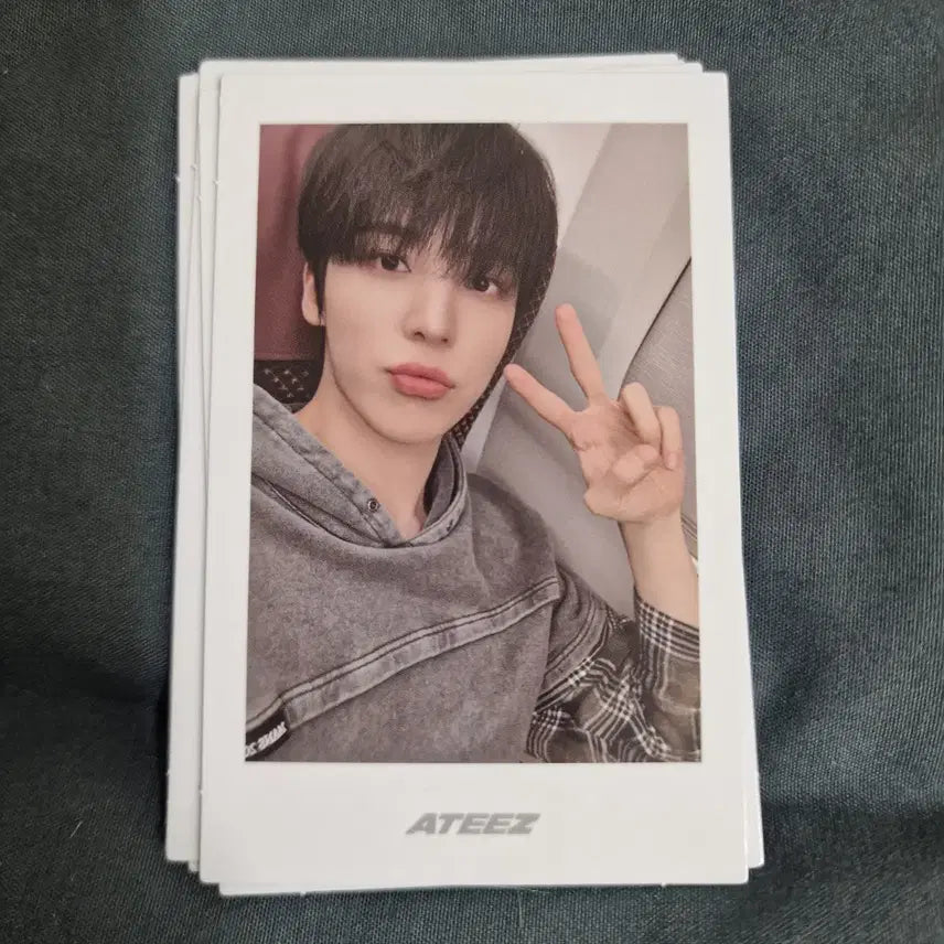 에이티즈 pocaalbum 폴라로이드 윤호