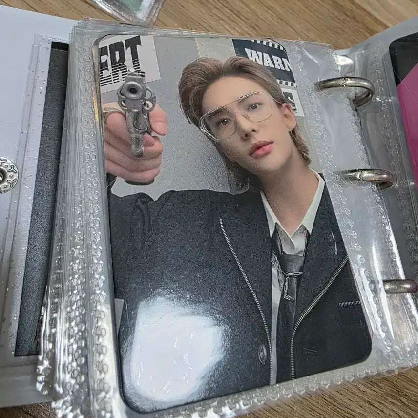 스트레이키즈 스키즈 현진 케사삼 뮤직코리아 뮤코 포카