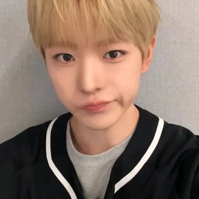 유우시 닮은 인형 팝니다!!