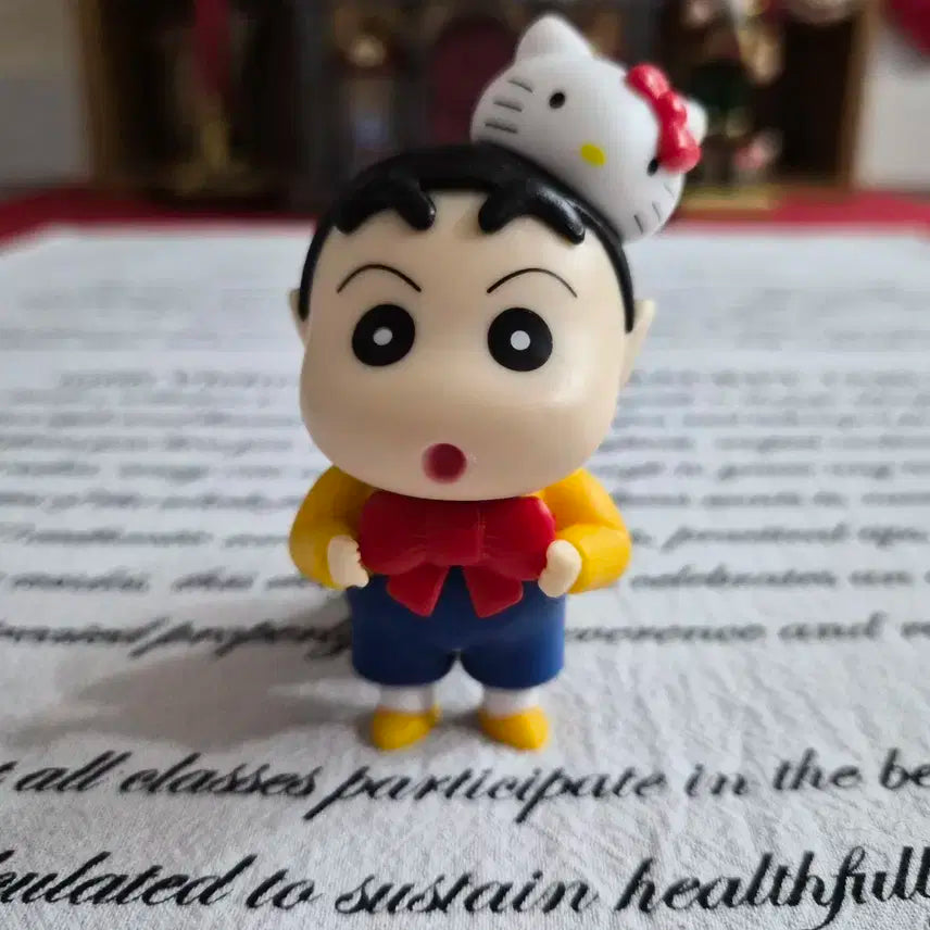 헬로키티 짱구 피규어