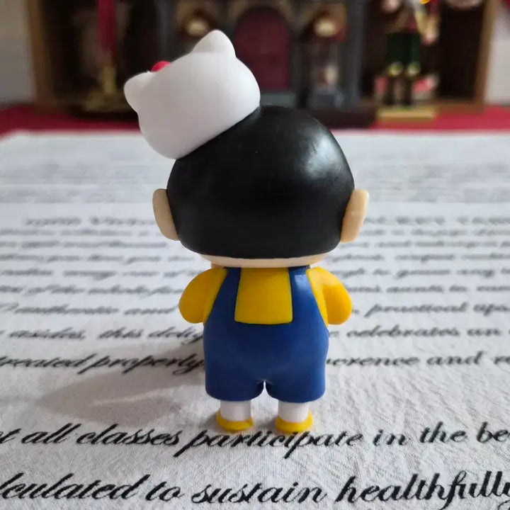 헬로키티 짱구 피규어