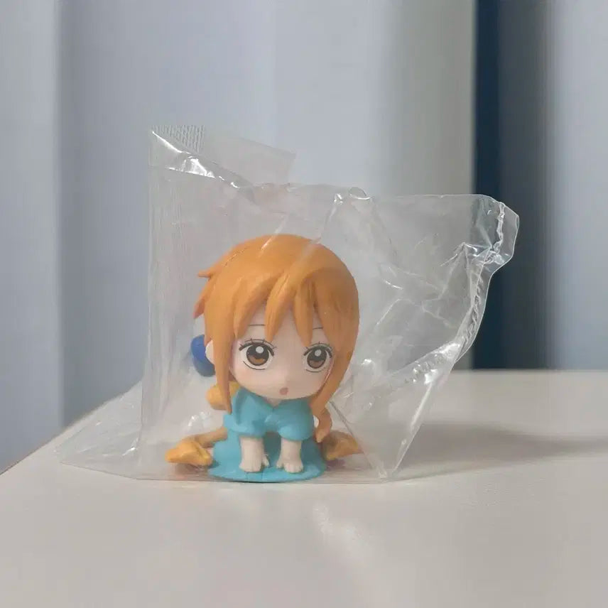 원피스 나미 모도라세타이 피규어 가챠 (미개봉)