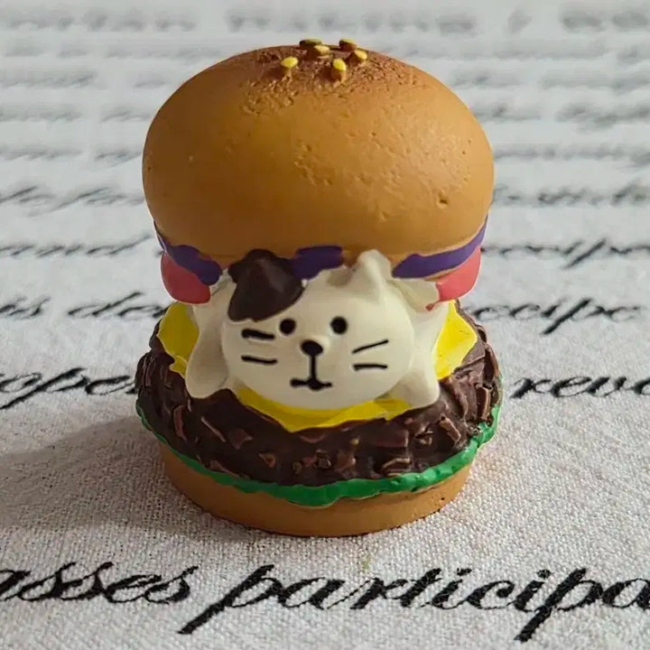 고양이 햄버거 피규어