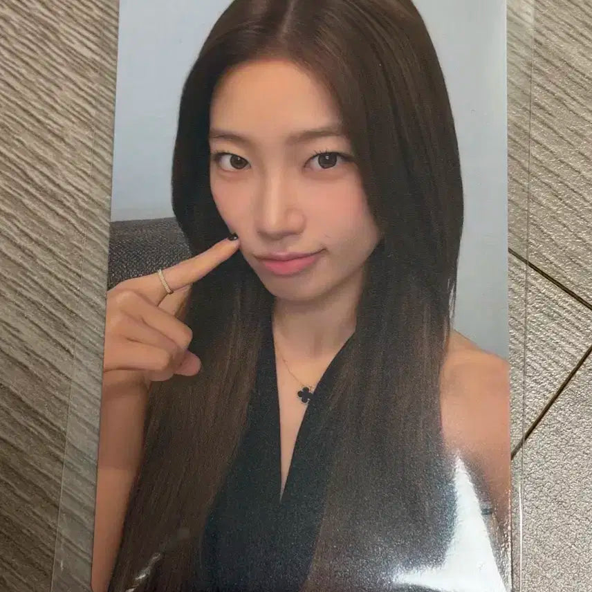 르세라핌 카즈하 도쿄돔 피어나존 친구 초대 포카