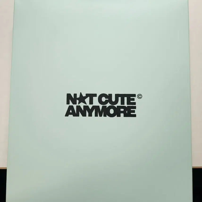 아일릿 NOT CUTE ANYMORE 팝업 바인더 판매합니다!