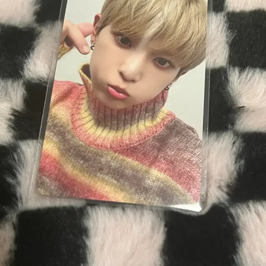 앤팀 하루아 유키아카리 위버스 특전 포토카드 포카 양도합니다!