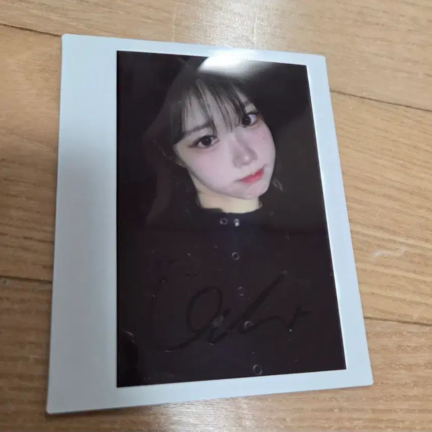 클라씨 채원 일본 싸인 폴라로이드