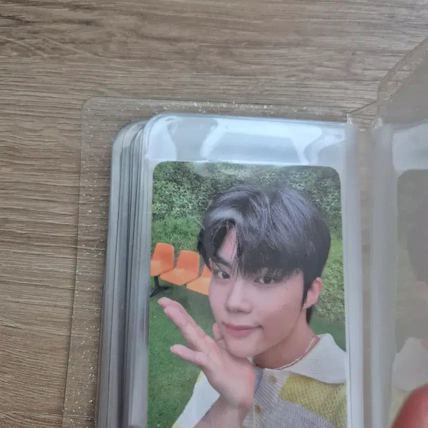 혜인 , 사쿠라, 허윤진, 카즈하, 홍은채 ,박건욱 민윤기 공굿