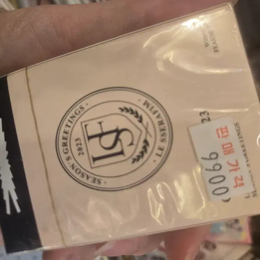 (새상품)르세라핌 2023 시즌 그리팅 시그 로모카드 비공굿