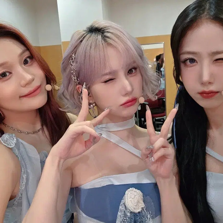 급처,옷들포함)여자친구 비비지 신비 여신비 인형