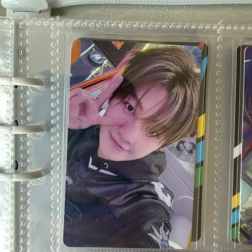 투어스 지훈 유니버셜 포카