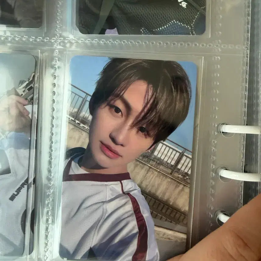 투어스 지훈 유니버셜 포카