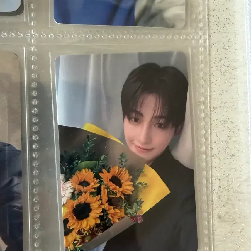 투어스 지훈 이즈위 포카