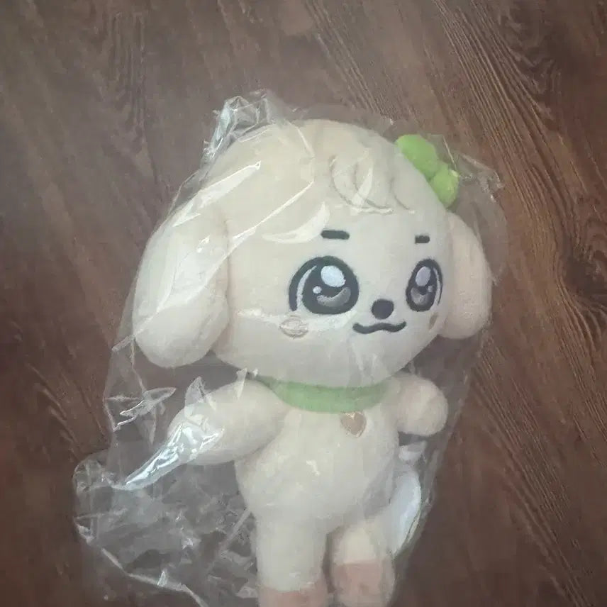 안유진 인형 정품 새상품