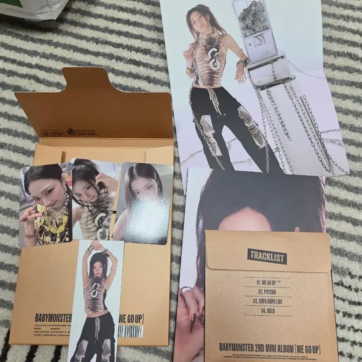 BABYMONSTER  WE GO UP (2nd Mini Album)