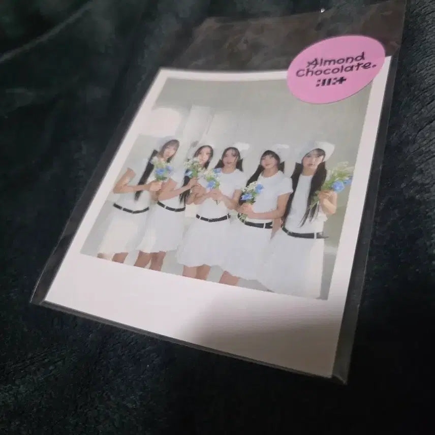 아일릿 미뉴트 빠삐용 콜라보 폴라로이드