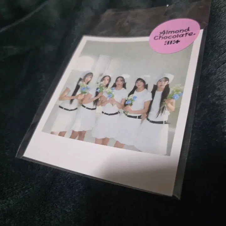 아일릿 미뉴트 빠삐용 콜라보 폴라로이드