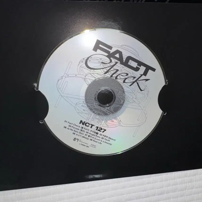 엔시티 127 팩트체크 앨범