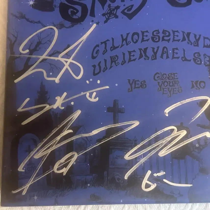 Close Your Eyes (클로즈 유어 아이즈) 친필 싸인앨범
