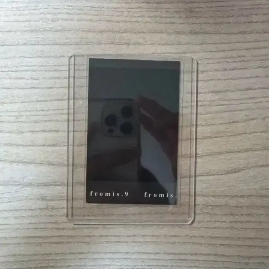 프로미스나인 송하영 투하트 폴라로이드