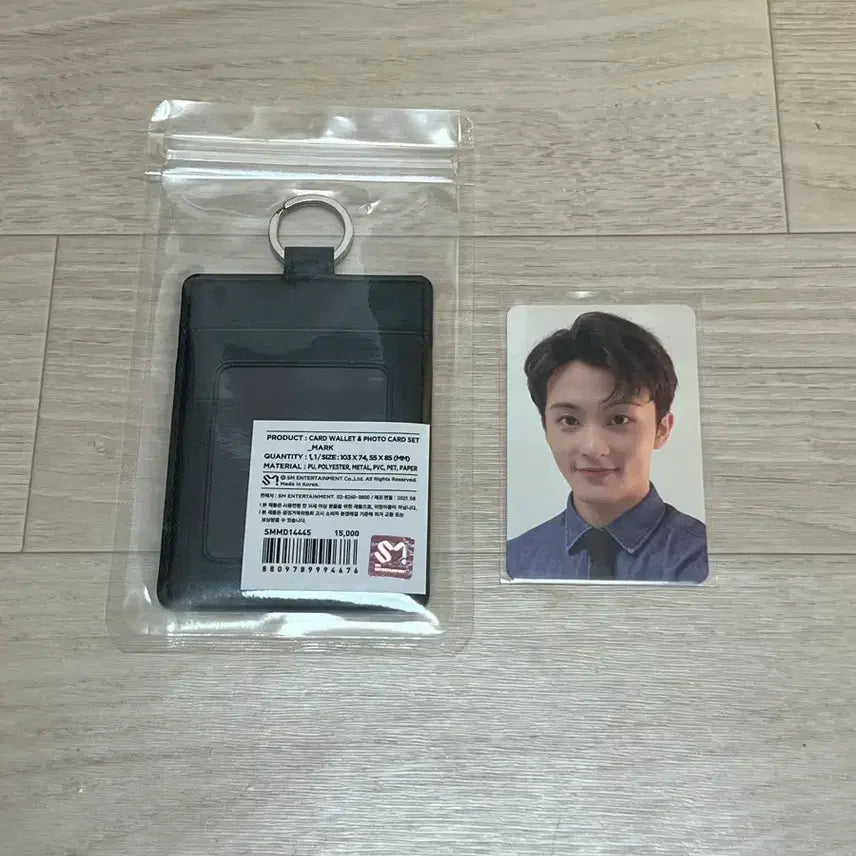 NCT127 팬미팅 카드지갑 마크 버전 양도합니다