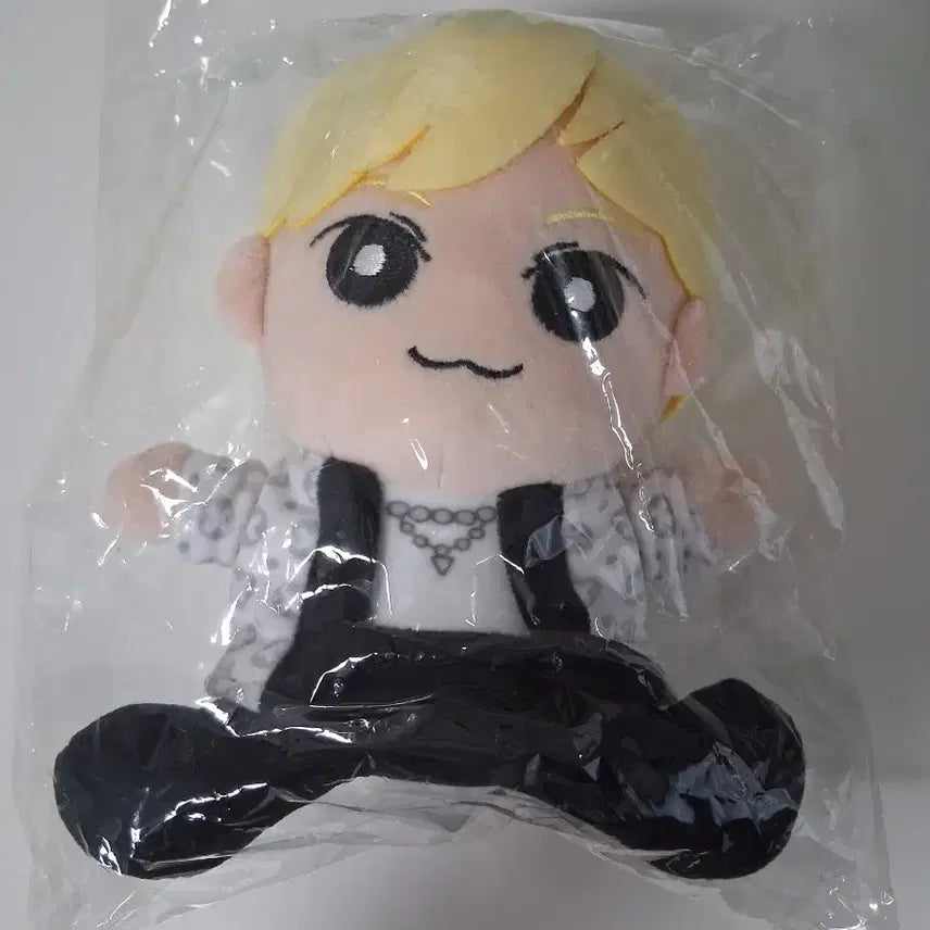 투모로우바이투게더 투바투 TXT 미개봉 짱구 콜라보 수빈 인형 판매