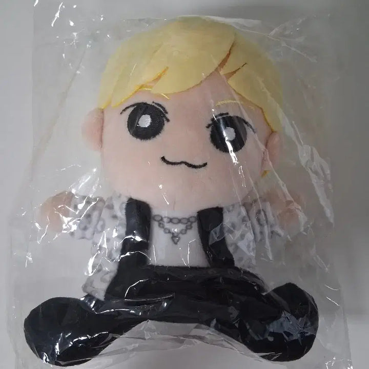 투모로우바이투게더 투바투 TXT 미개봉 짱구 콜라보 수빈 인형 판매