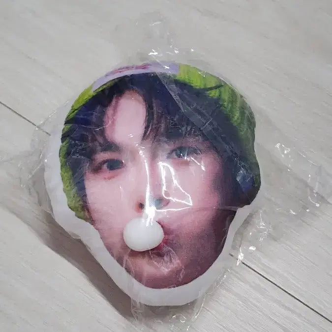 엔시티127 도영 풍선껌 쿠션키링