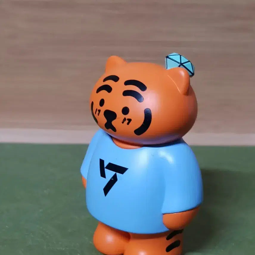 세븐틴 호랑이 인형