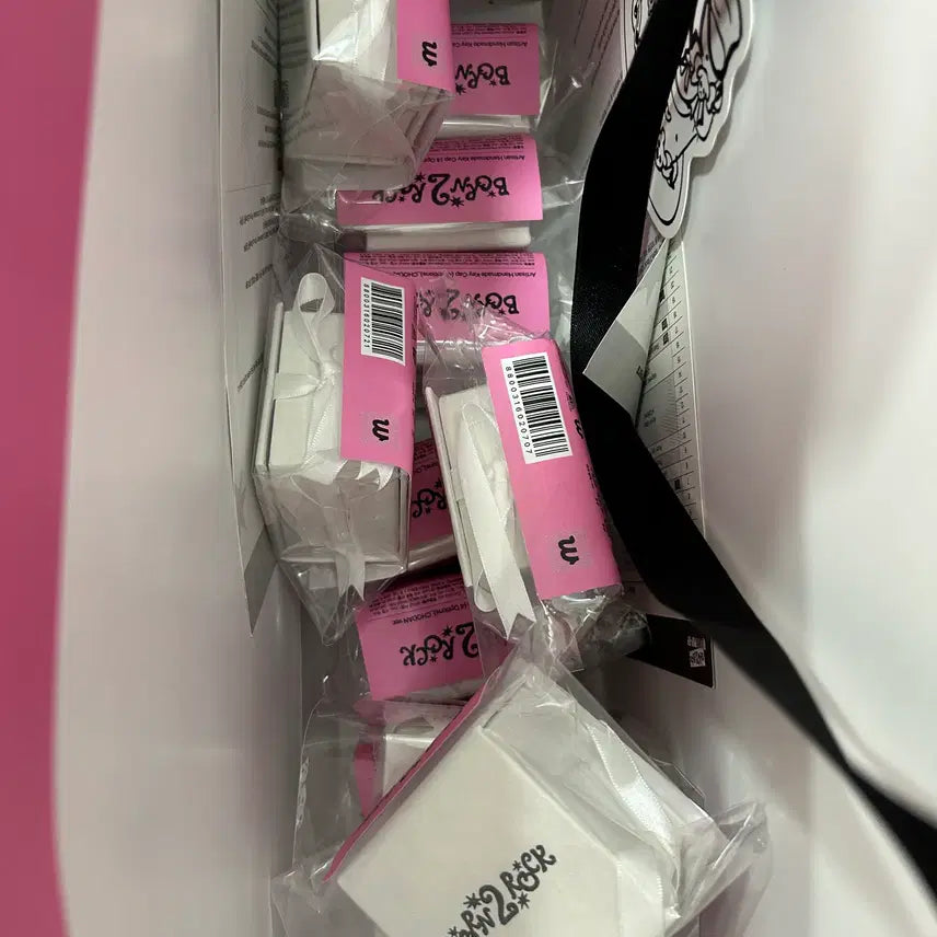 QWER 히나 2주년 무신사팝업 키캡 팝니다 (새상품)