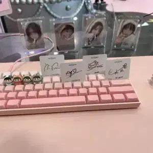 QWER 히나 2주년 무신사팝업 키캡 팝니다 (새상품)