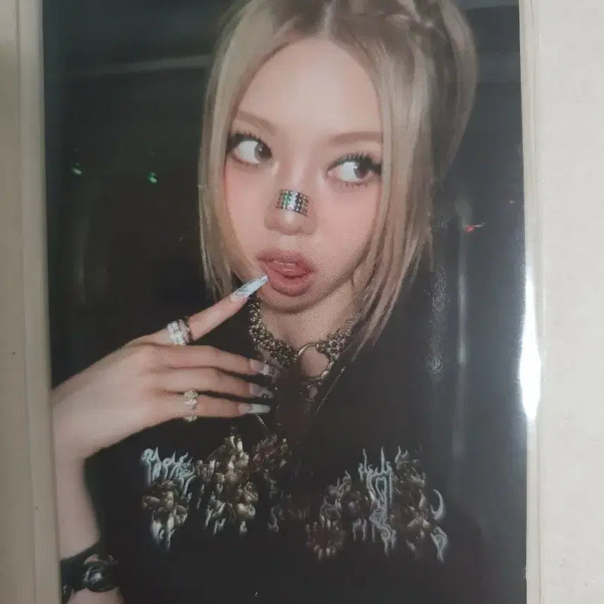 올데이프로젝트 베일리 원모어타임 공방포카