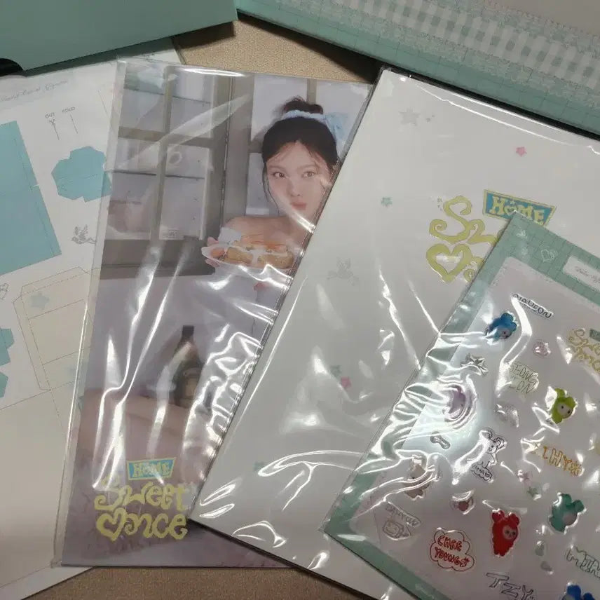 트와이스 트와 twice 5기 팬클럽 키트 포토북 개봉 구성품 일부