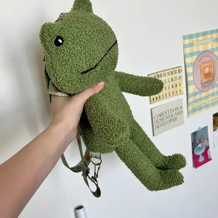 새상품) 뉴진스 해린 애정템으로 유명한, 귀여운 개구리 인형 가방