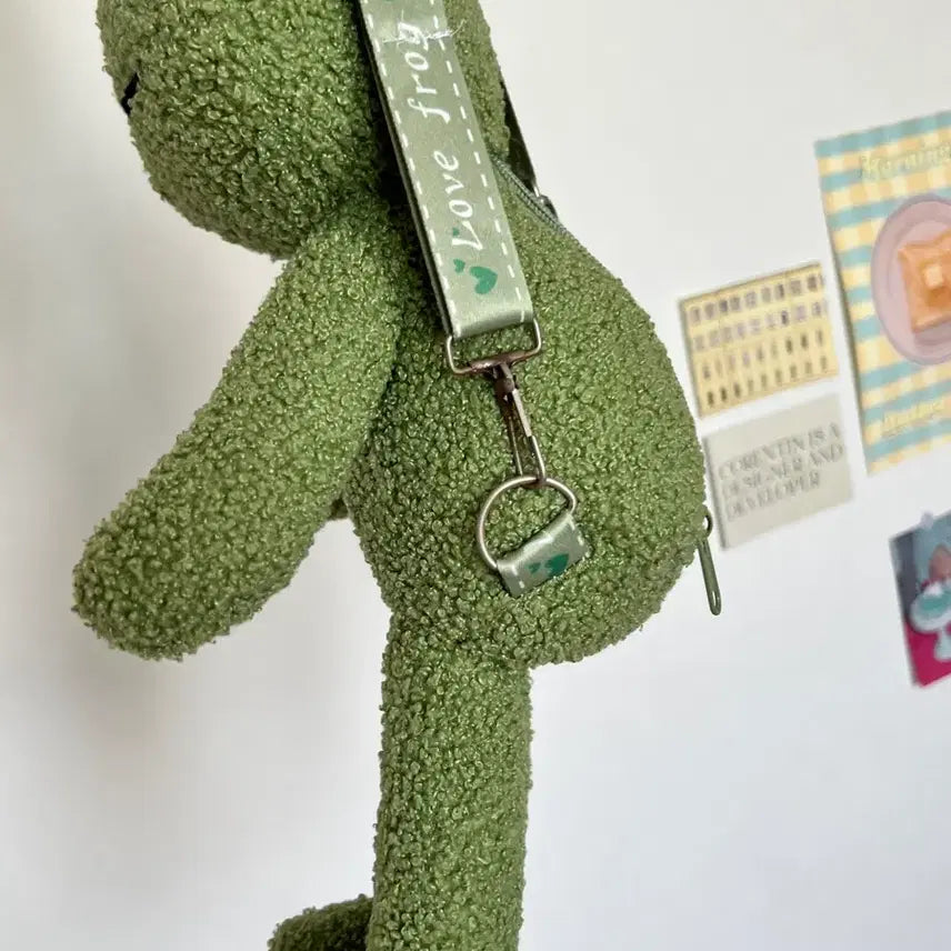 새상품) 뉴진스 해린 애정템으로 유명한, 귀여운 개구리 인형 가방