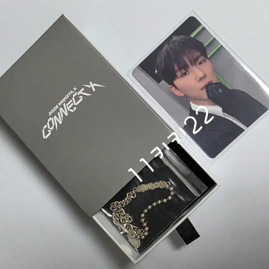 원가이하) 몬스타엑스 팔찌 기현 포카