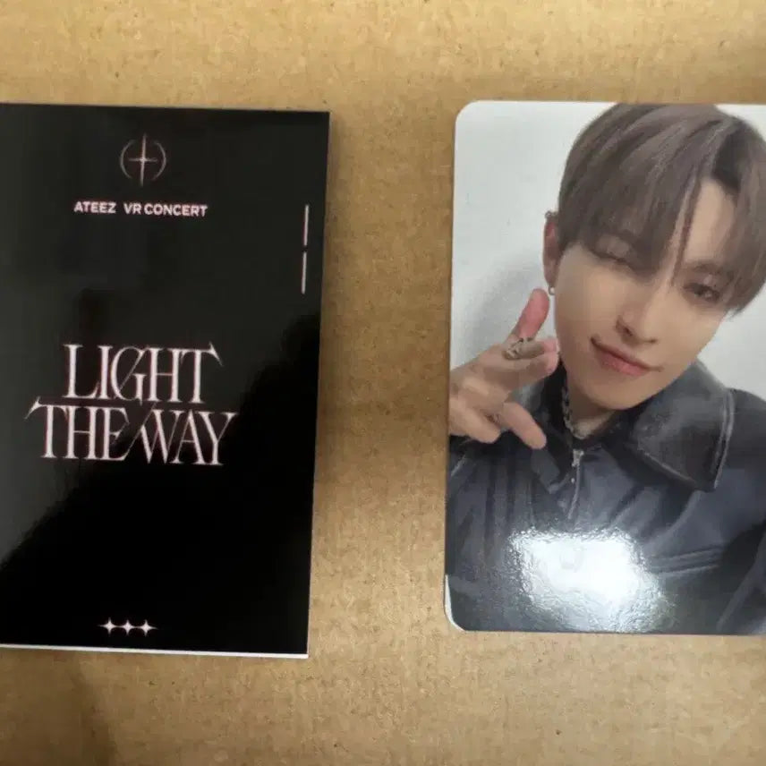 에이티즈 VR 포카 홍중